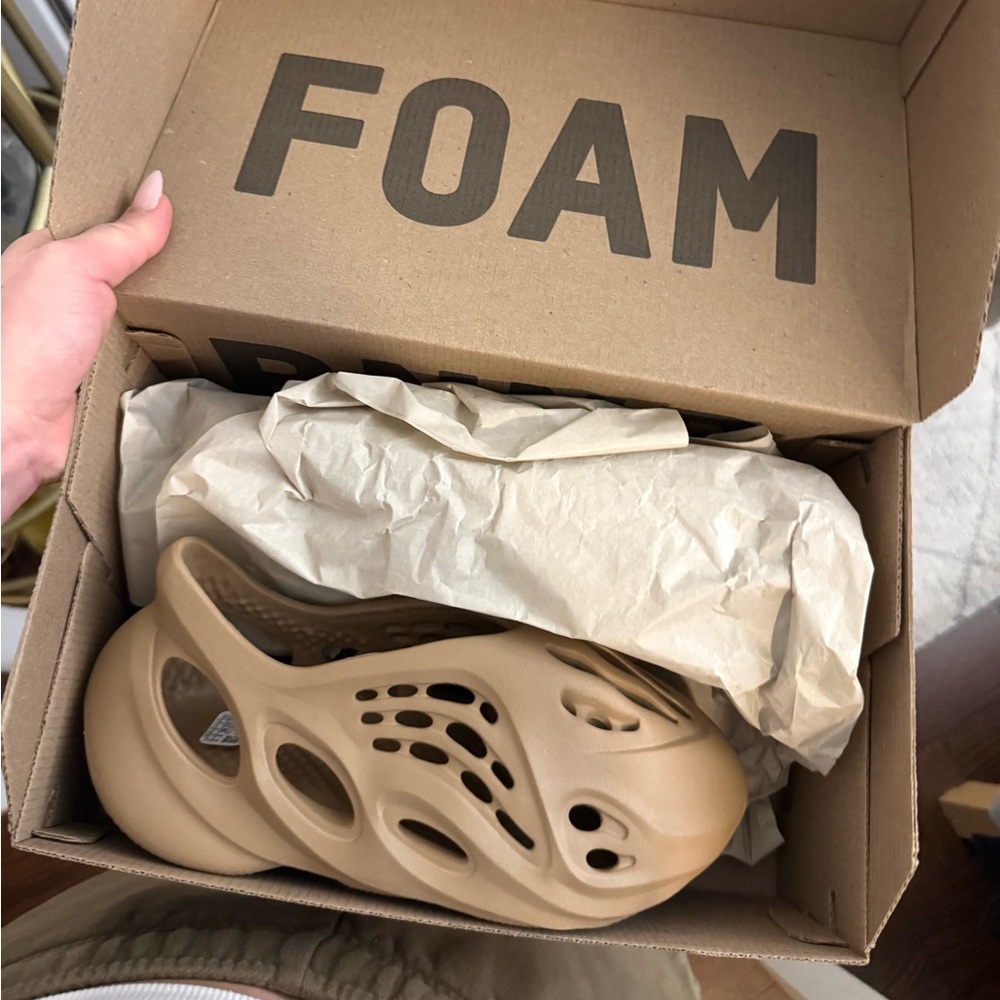 Yeezy Tan Foam Runners